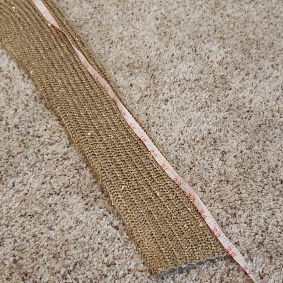 Gold Jennifer Lopez sweater - Picture 5 of 7